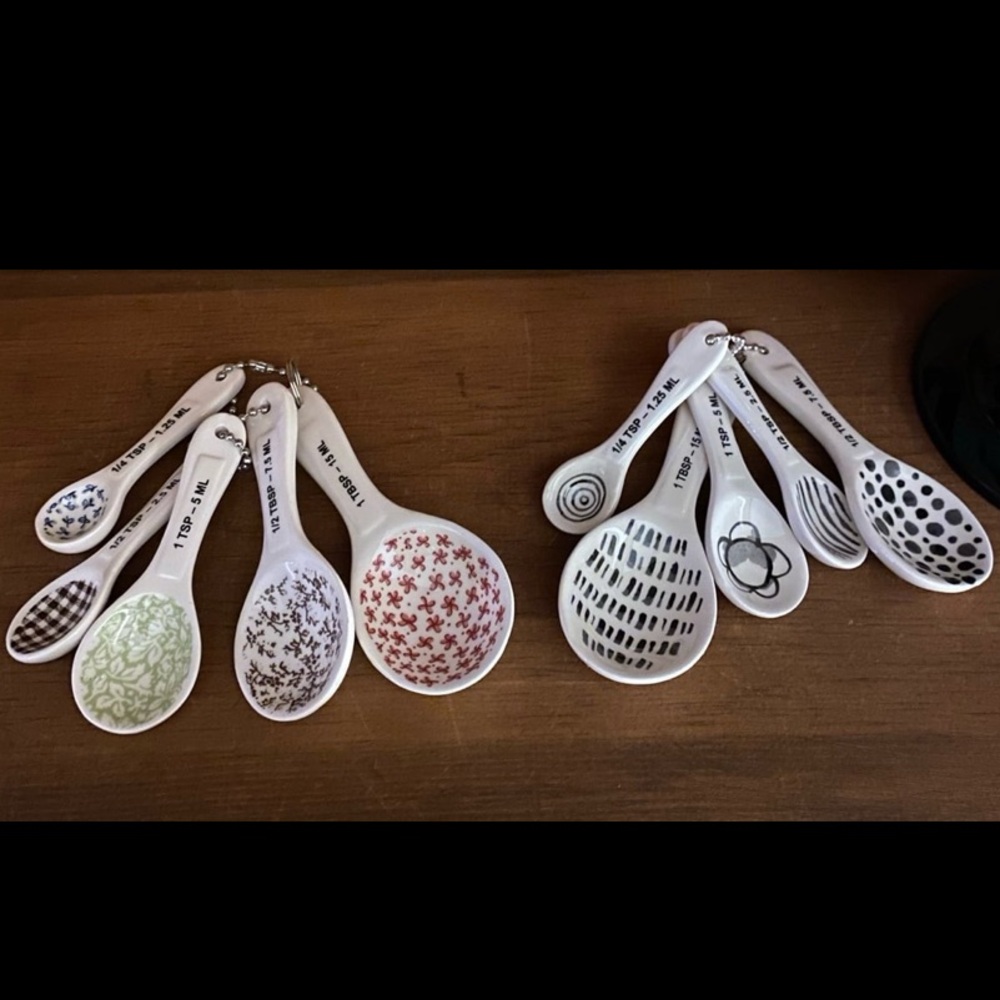 Rae Dunn boutique measuring spoons 2 sets